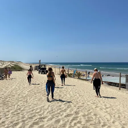 Hoya Surf Camp - Activites + *