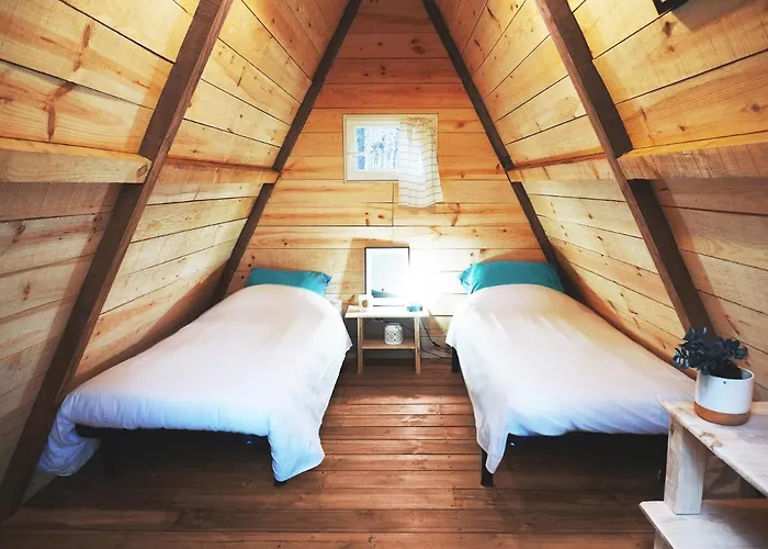 Hoya Surf Camp Nyaraló *