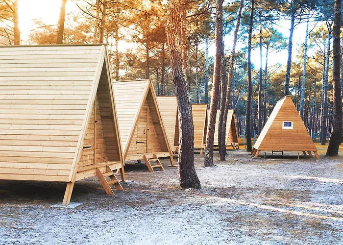 Hoya Surf Camp Nyaraló