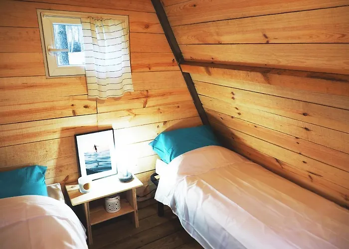 Nyaraló Hoya Surf Camp *